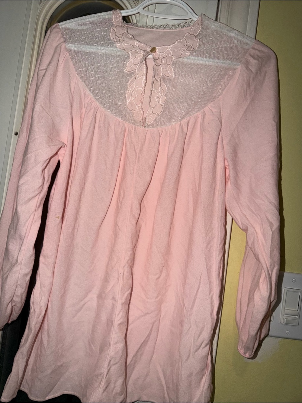 Vintage Soft Pink Long-Sleeve Women's Top with Lace Yoke